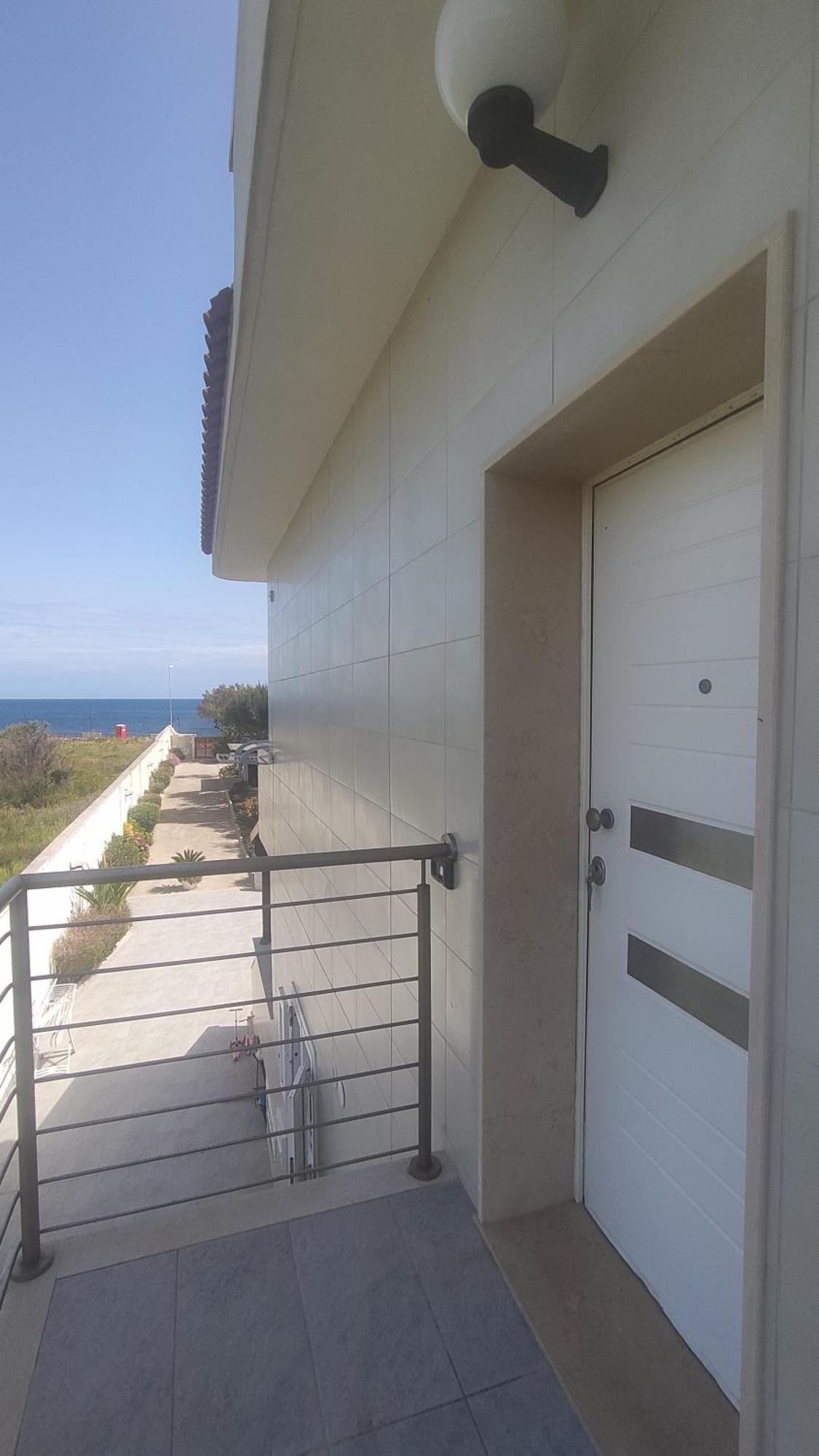 Seagull Apartments - Front And Sea View & Airport Bari Dış mekan fotoğraf