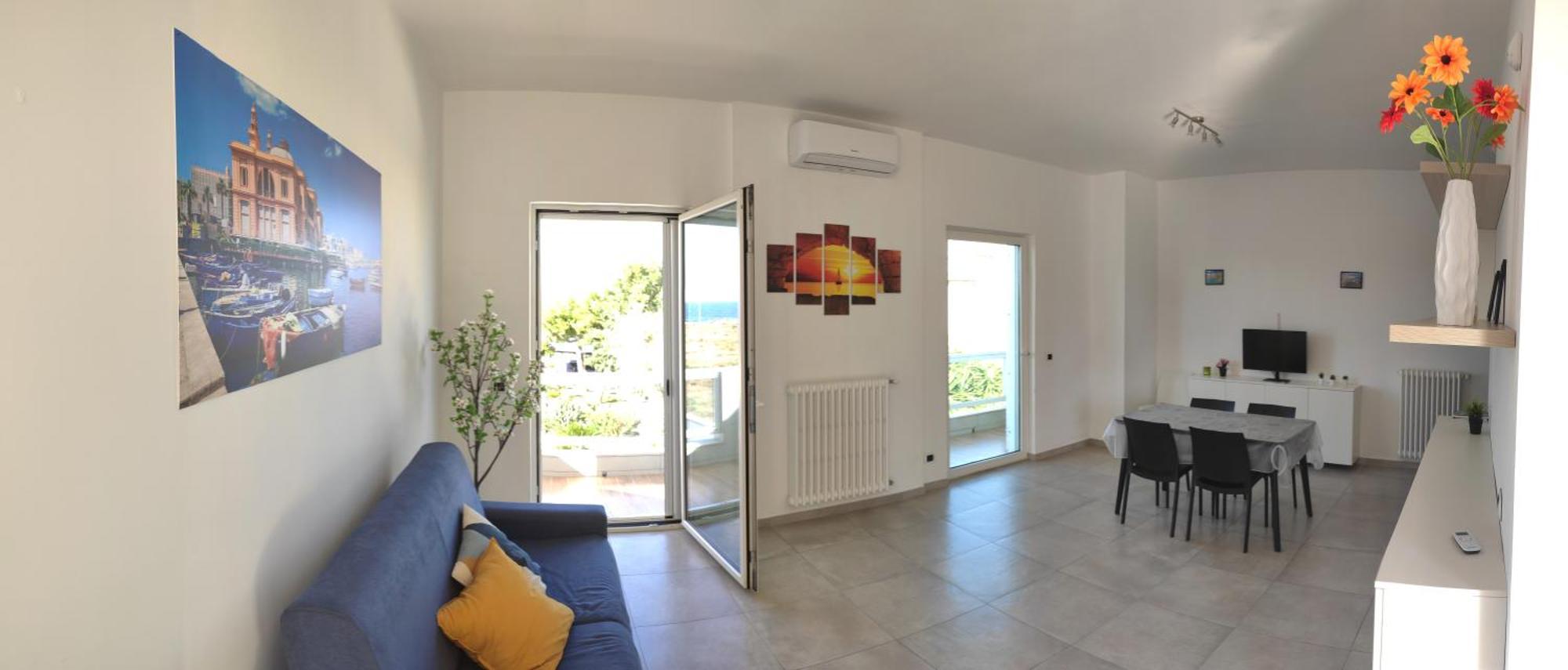 Seagull Apartments - Front And Sea View & Airport Bari Dış mekan fotoğraf